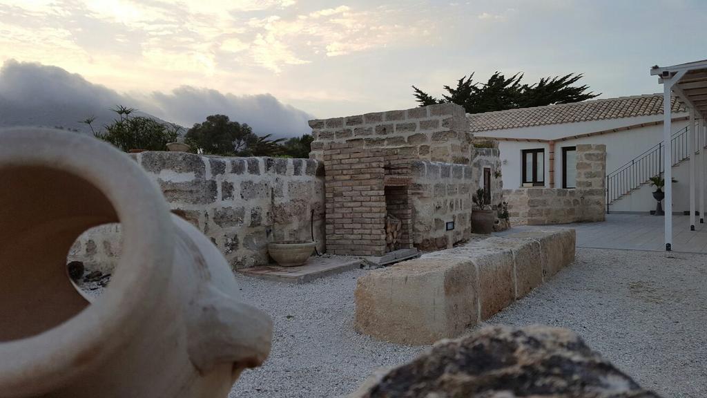 Casa Vacanze Senia Del Rais Favignana Ngoại thất bức ảnh
